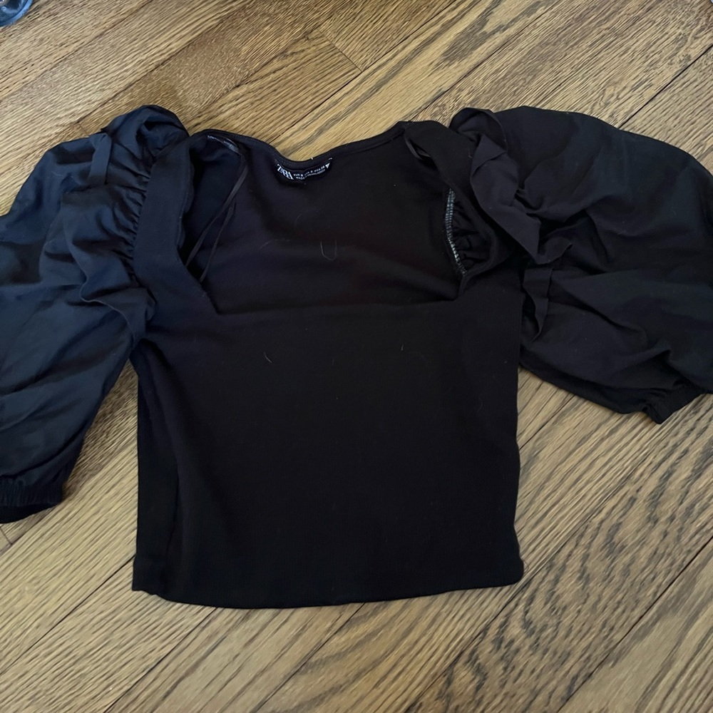 zara puff sleeve black crop top